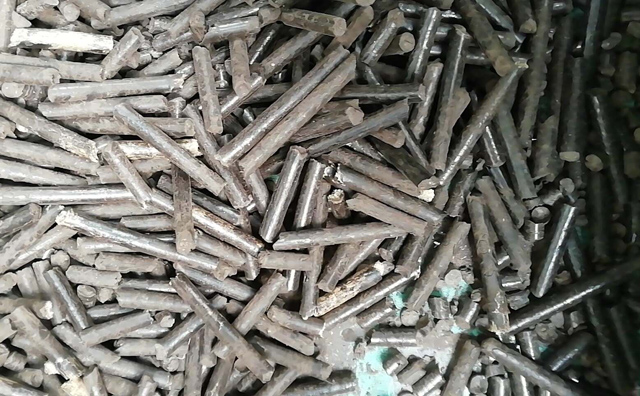 生物质午夜福利WWW在线观看械加工的羊粪颗粒燃料